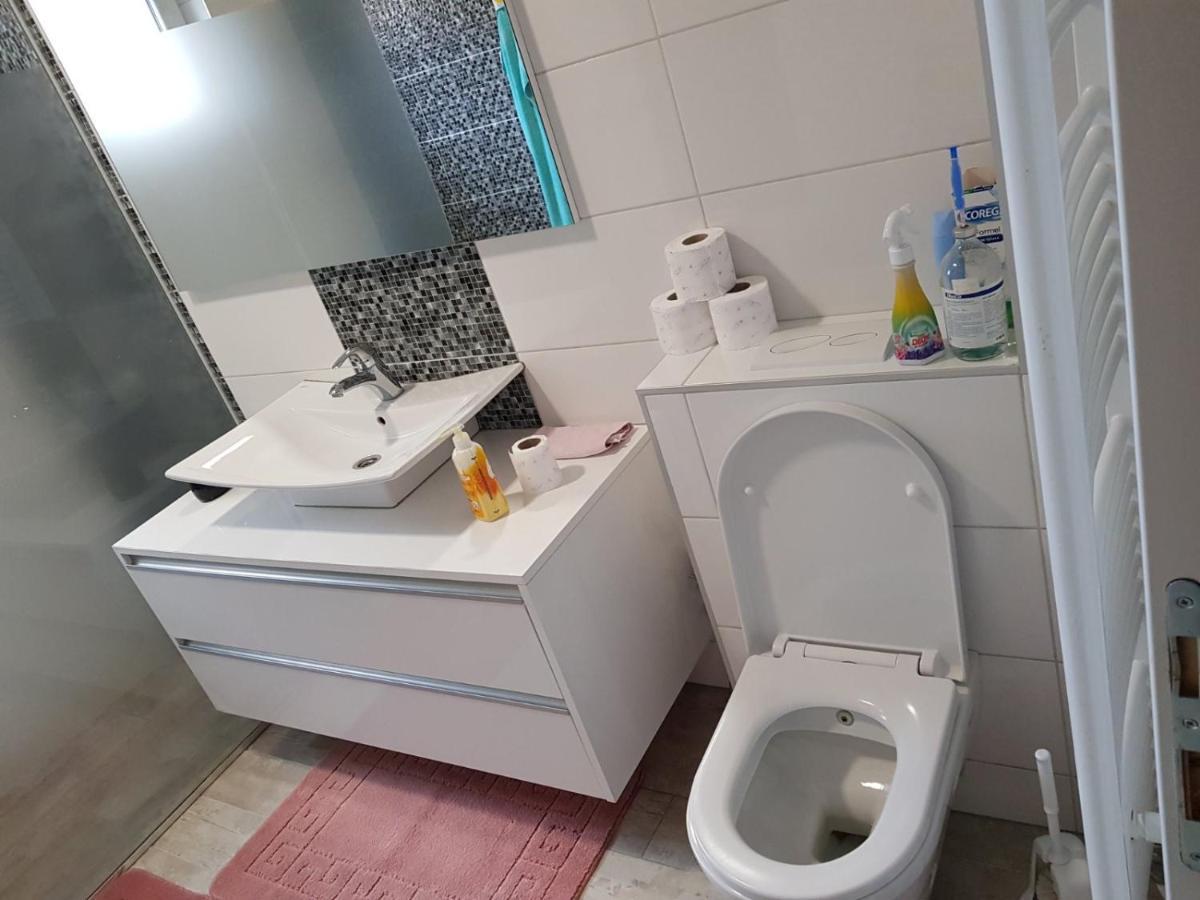 Visoko Homestay Esterno foto